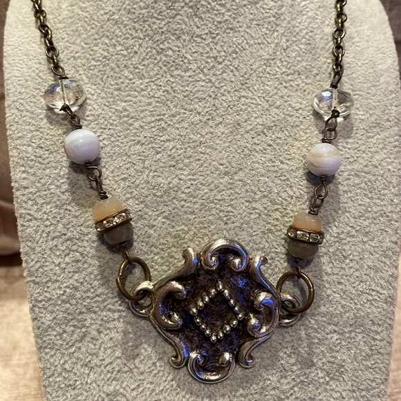 Vintage Medallion Necklace Crystal and Glass beaded rhinestones - Picture 4 of 11